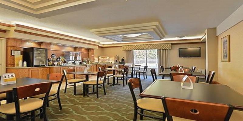 לית'וניה Quality Inn & Suites Decatur - Atlanta East מראה חיצוני תמונה