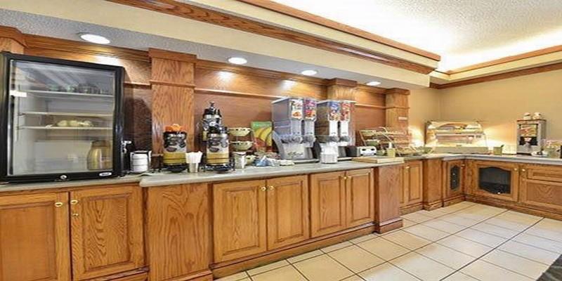 לית'וניה Quality Inn & Suites Decatur - Atlanta East מראה חיצוני תמונה