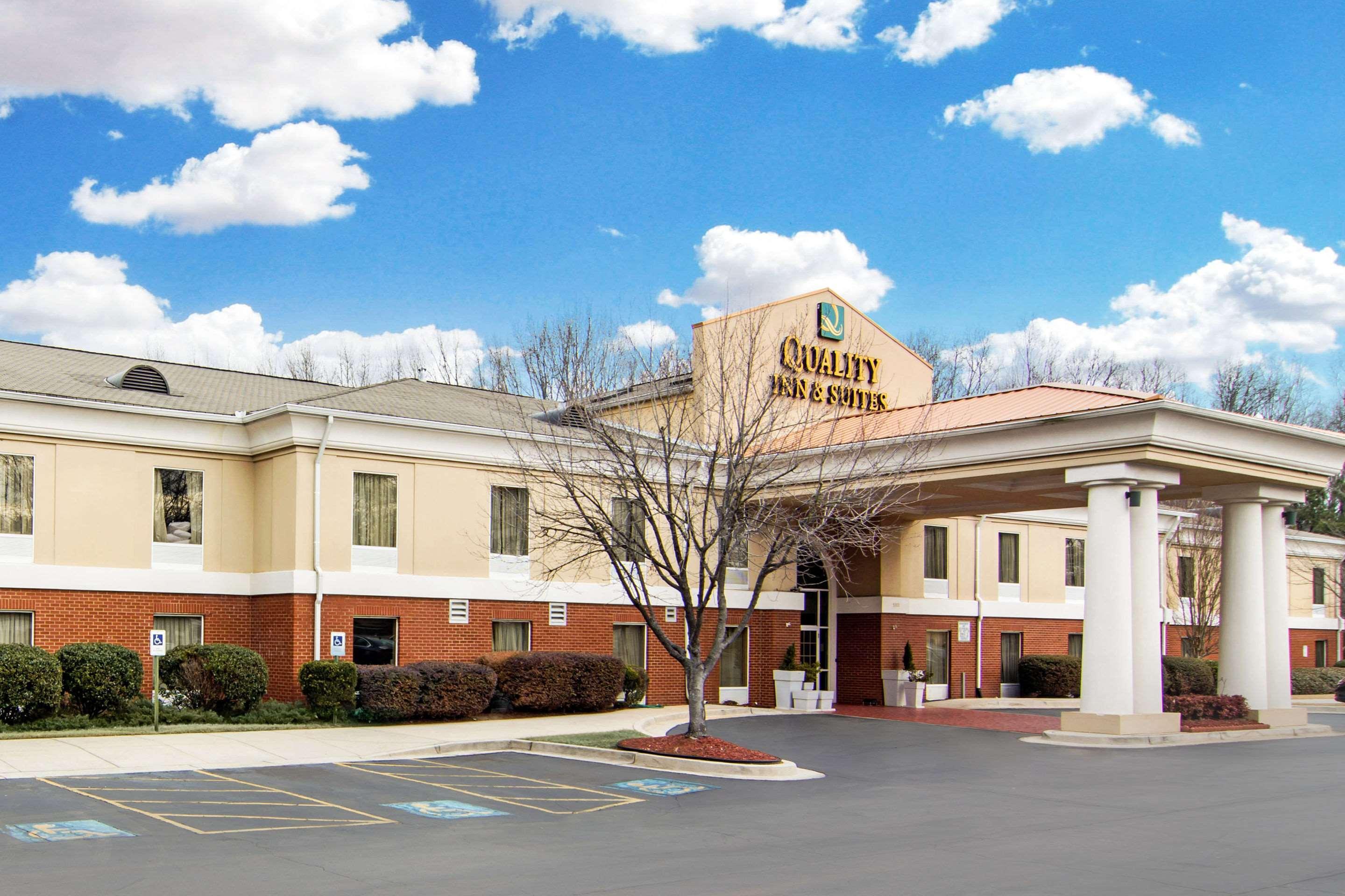 לית'וניה Quality Inn & Suites Decatur - Atlanta East מראה חיצוני תמונה