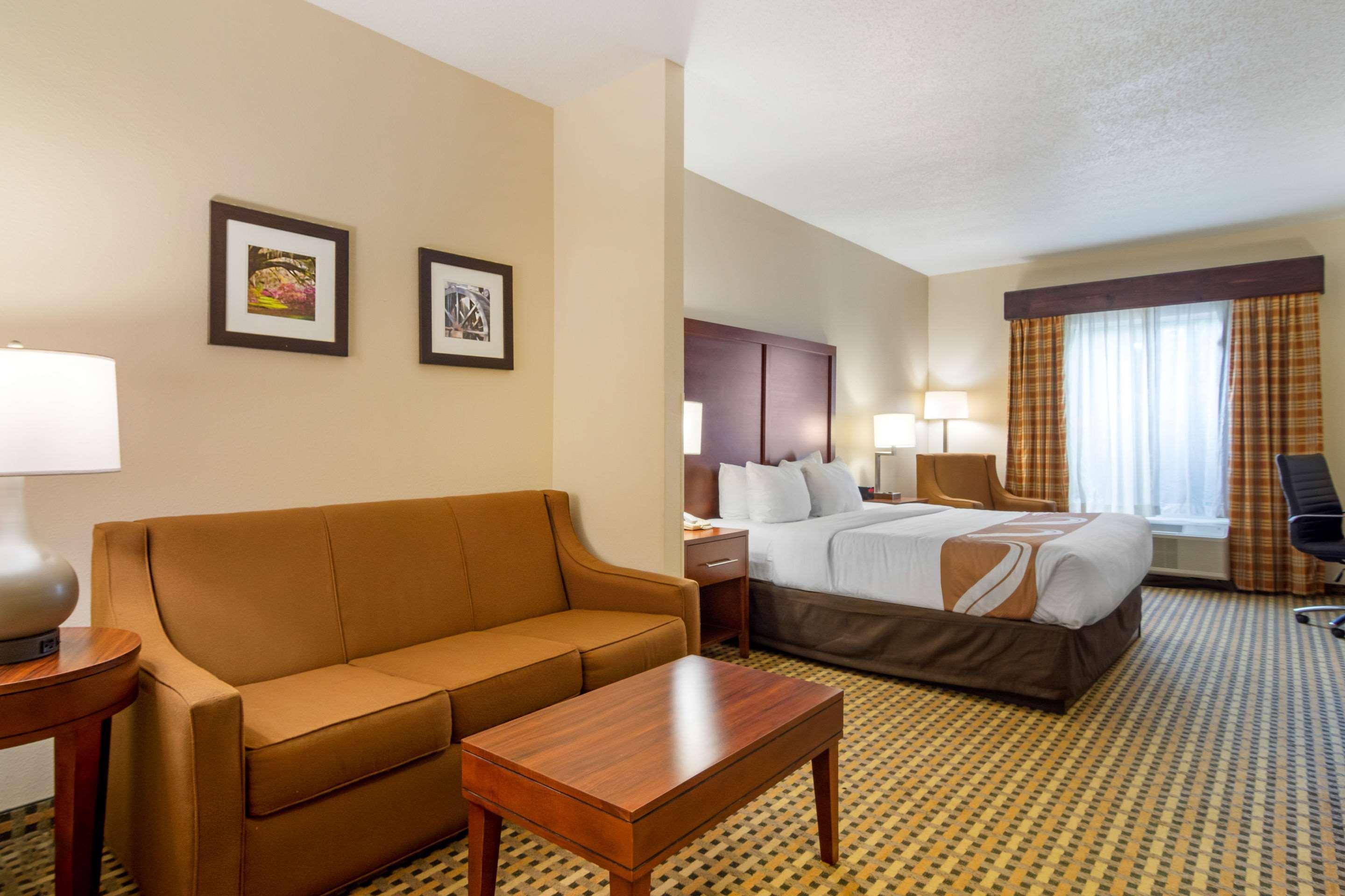 לית'וניה Quality Inn & Suites Decatur - Atlanta East מראה חיצוני תמונה
