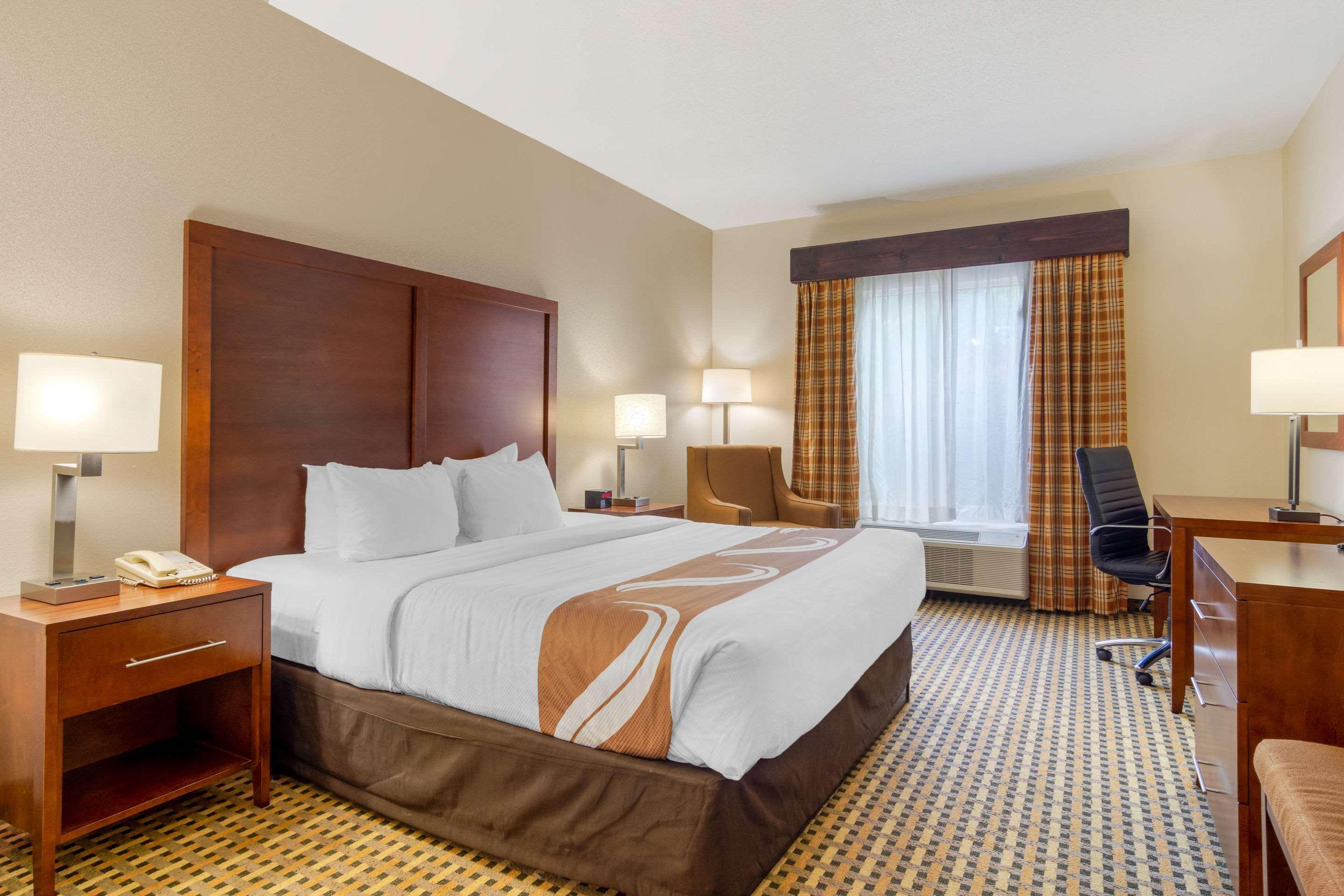 לית'וניה Quality Inn & Suites Decatur - Atlanta East מראה חיצוני תמונה