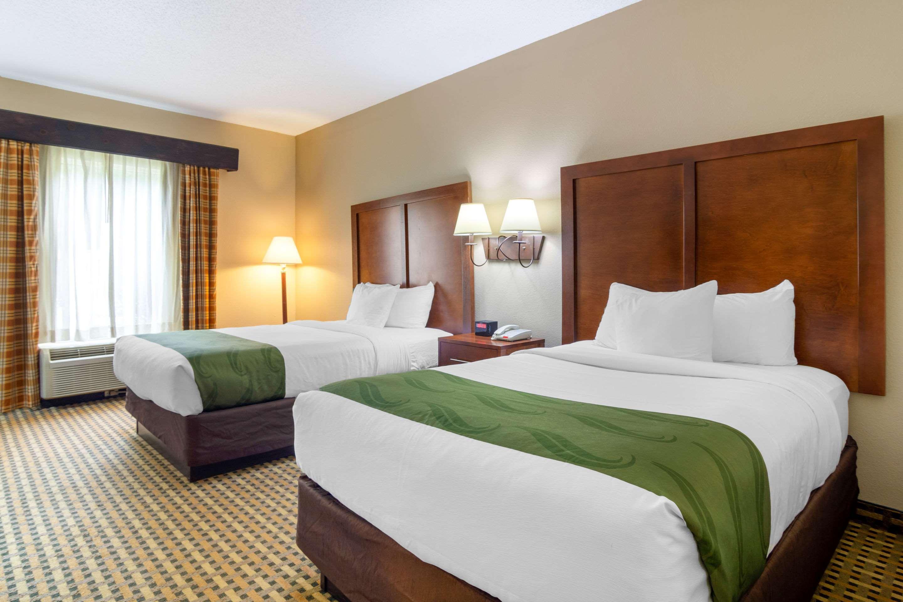 לית'וניה Quality Inn & Suites Decatur - Atlanta East מראה חיצוני תמונה