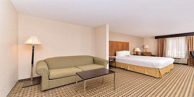 לית'וניה Quality Inn & Suites Decatur - Atlanta East מראה חיצוני תמונה
