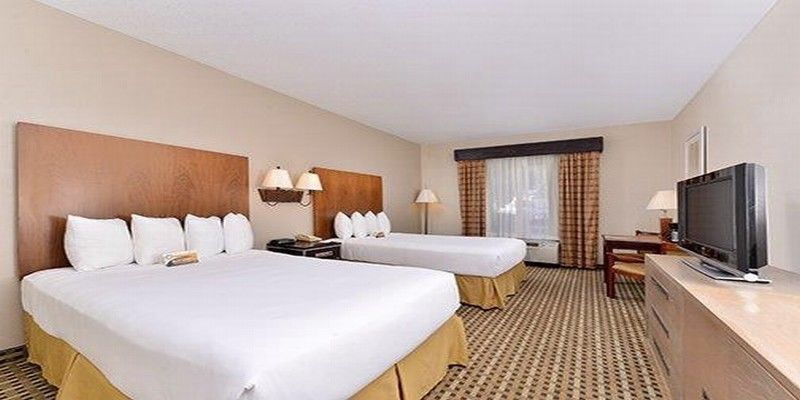 לית'וניה Quality Inn & Suites Decatur - Atlanta East מראה חיצוני תמונה