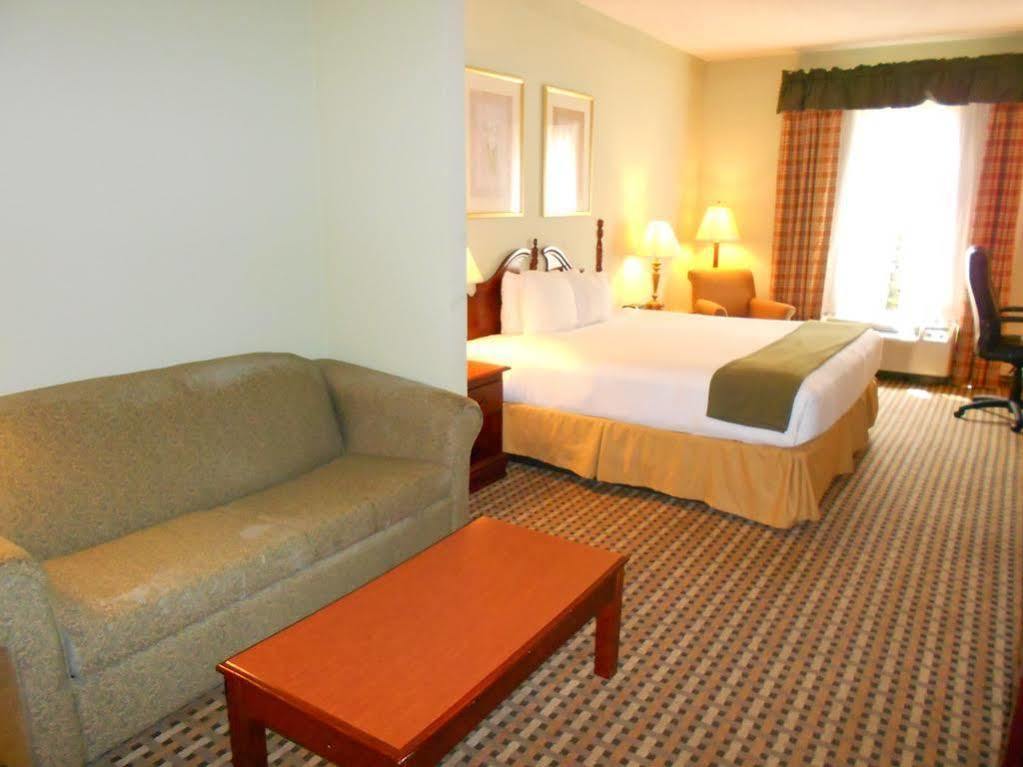 לית'וניה Quality Inn & Suites Decatur - Atlanta East מראה חיצוני תמונה